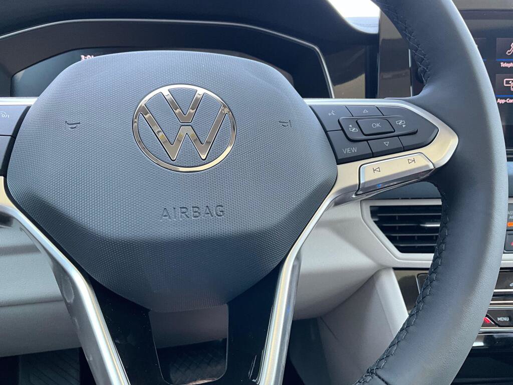 New 2026 Volkswagen Jetta SE FWD image 21