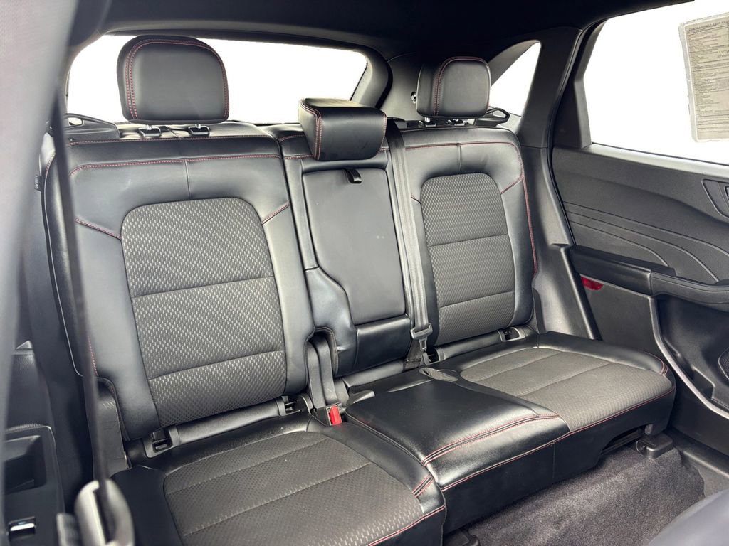 Used 2023 Ford Escape ST-Line Elite image 23