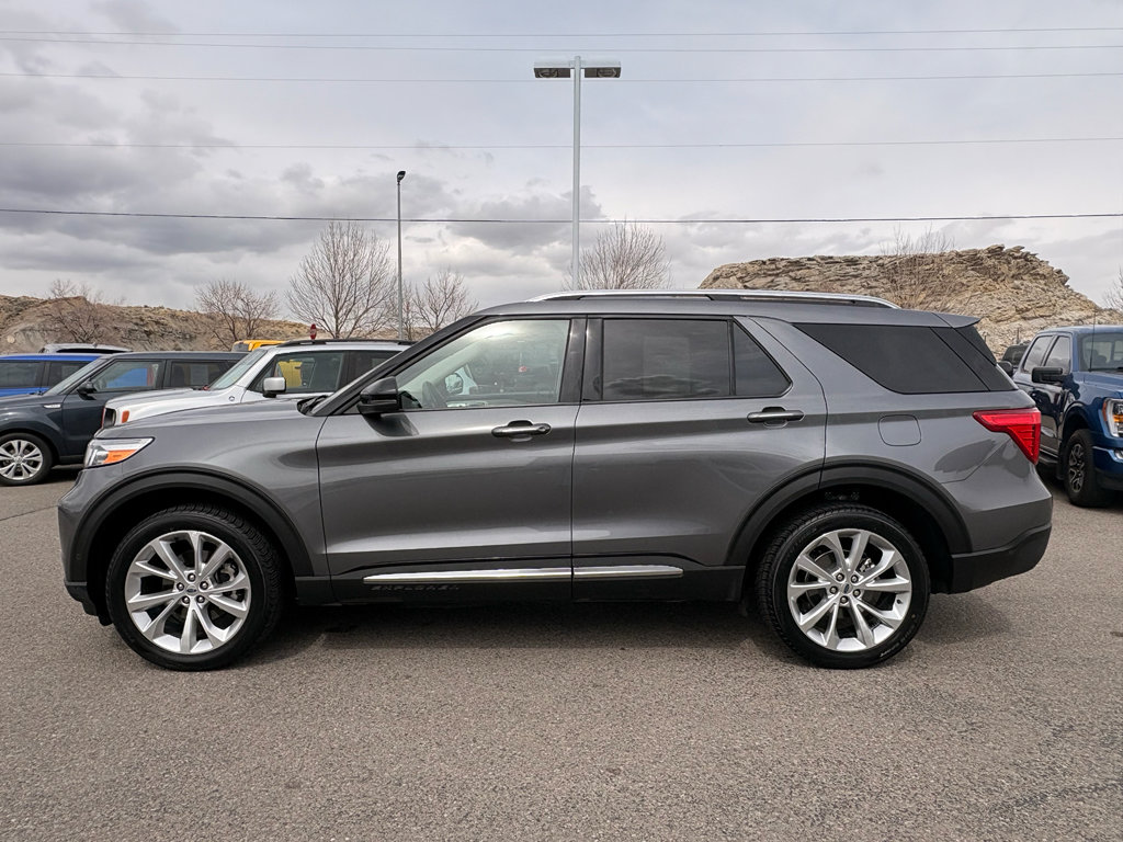 Used 2022 Ford Explorer Platinum w/ Equipment Group 601A image 2