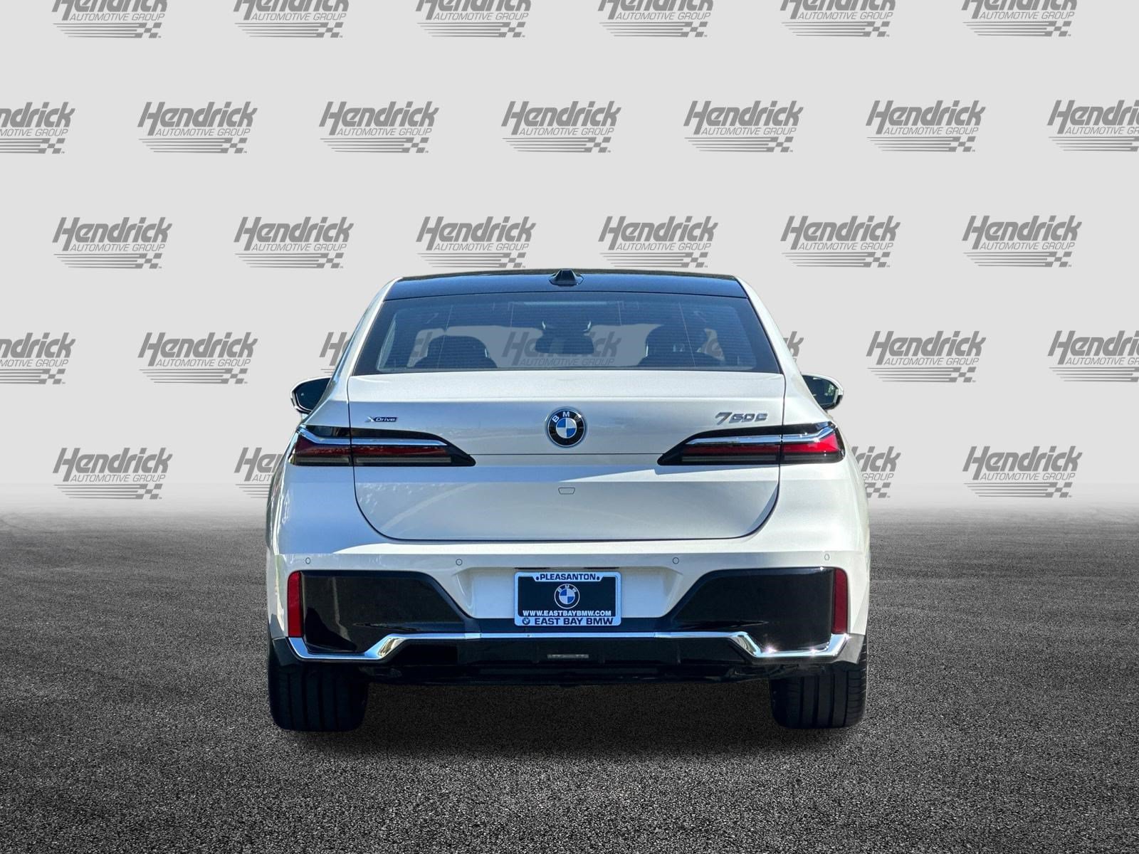 New 2026 BMW 750e xDrive AWD/4WD image 6