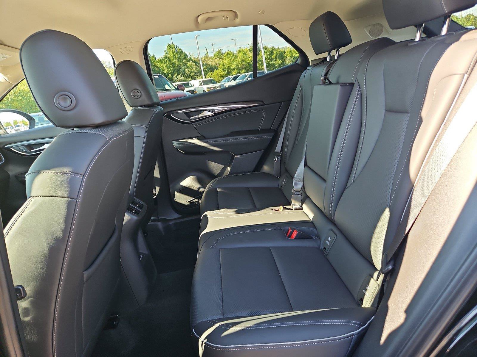 Used 2023 Buick Envision Essence AWD/4WD image 13