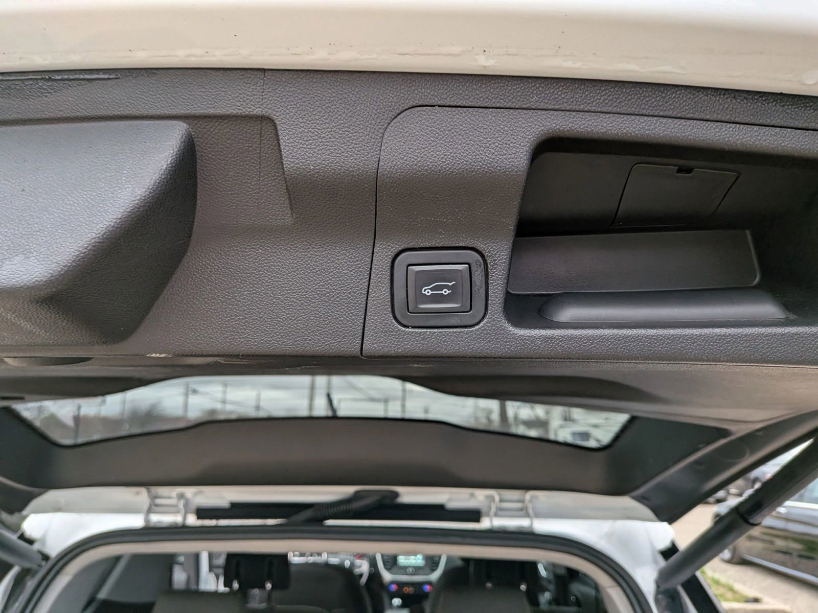 Used 2019 GMC Acadia SLE image 30