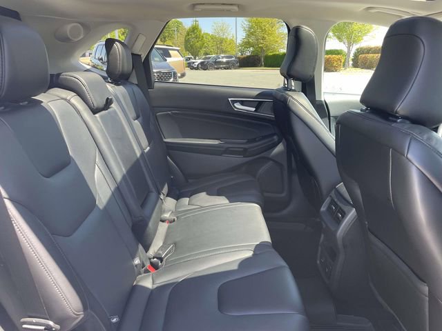 Used 2022 Ford Edge Titanium w/ Equipment Group 301A AWD/4WD image 17