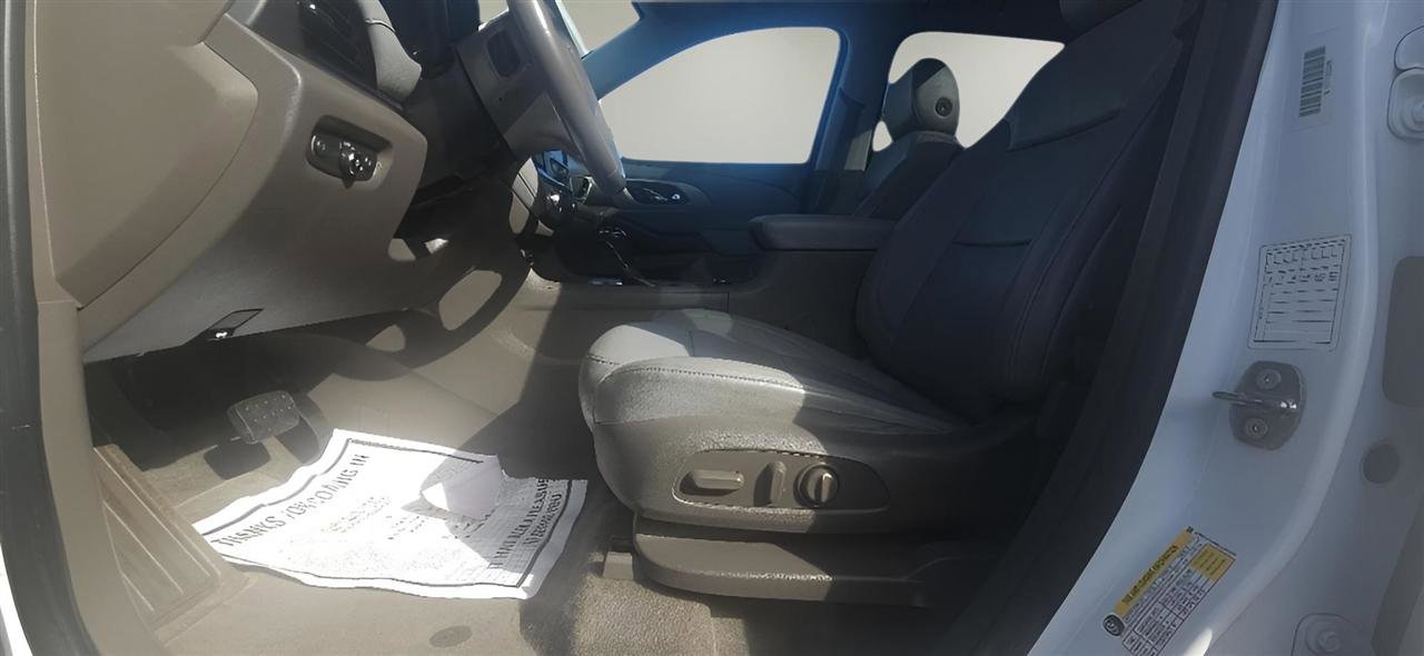 Used 2018 Chevrolet Traverse LT AWD/4WD image 12