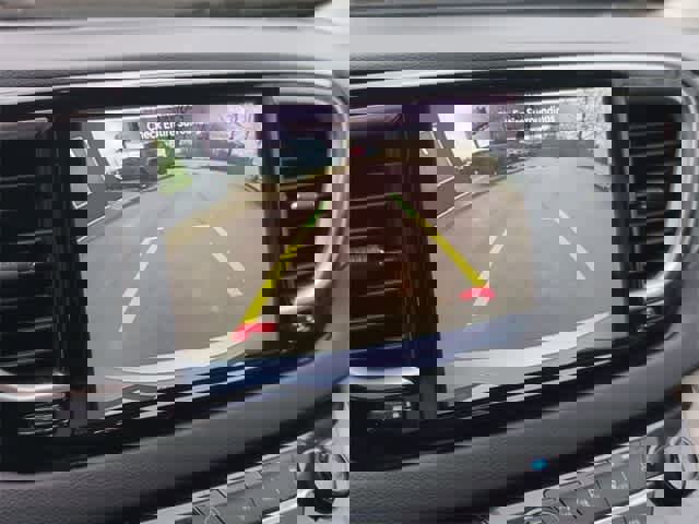 Used 2023 Chrysler Pacifica Touring-L image 28