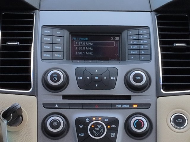 Used 2018 Ford Taurus SE FWD image 17