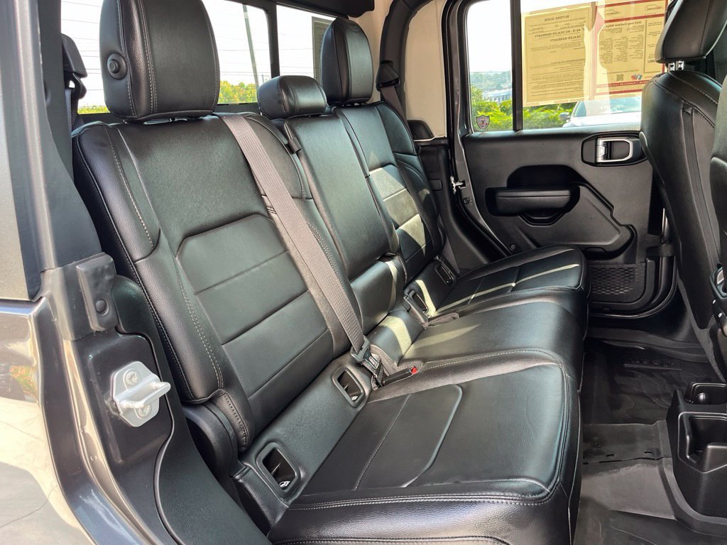 Used 2023 Jeep Gladiator Sport AWD/4WD image 25