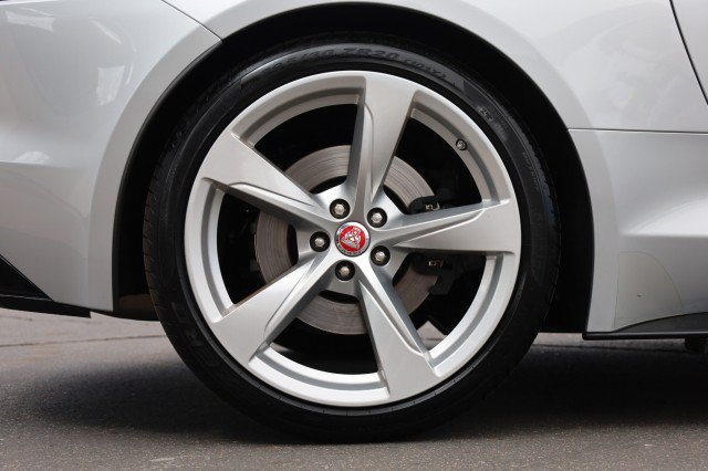 Used 2019 Jaguar F-TYPE R-Dynamic RWD image 51