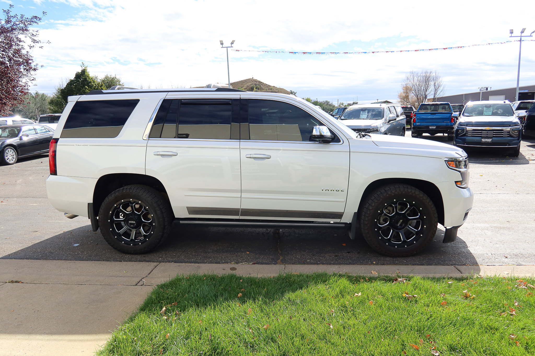 Used 2019 Chevrolet Tahoe Premier w/ Premier Plus Edition AWD/4WD image 6