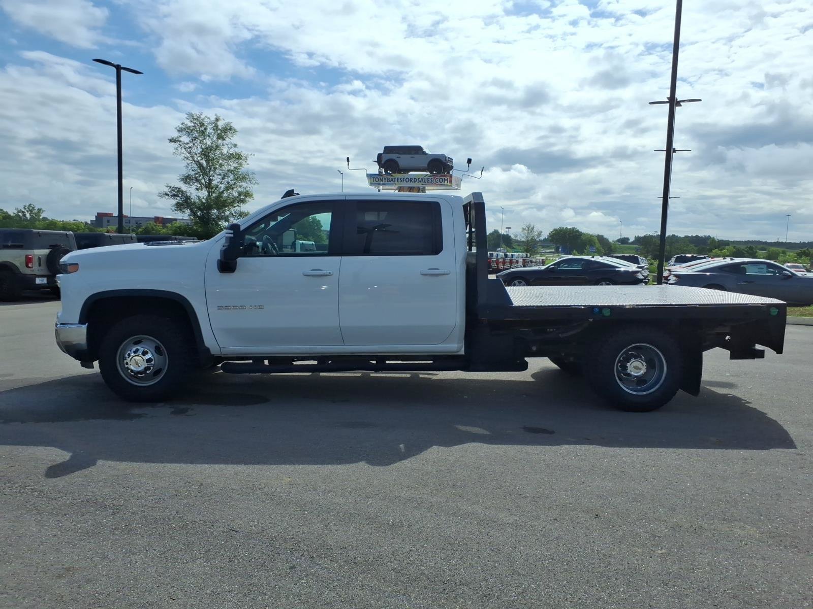 Used 2024 Chevrolet Silverado 3500 LT w/ Convenience Package AWD/4WD image 6