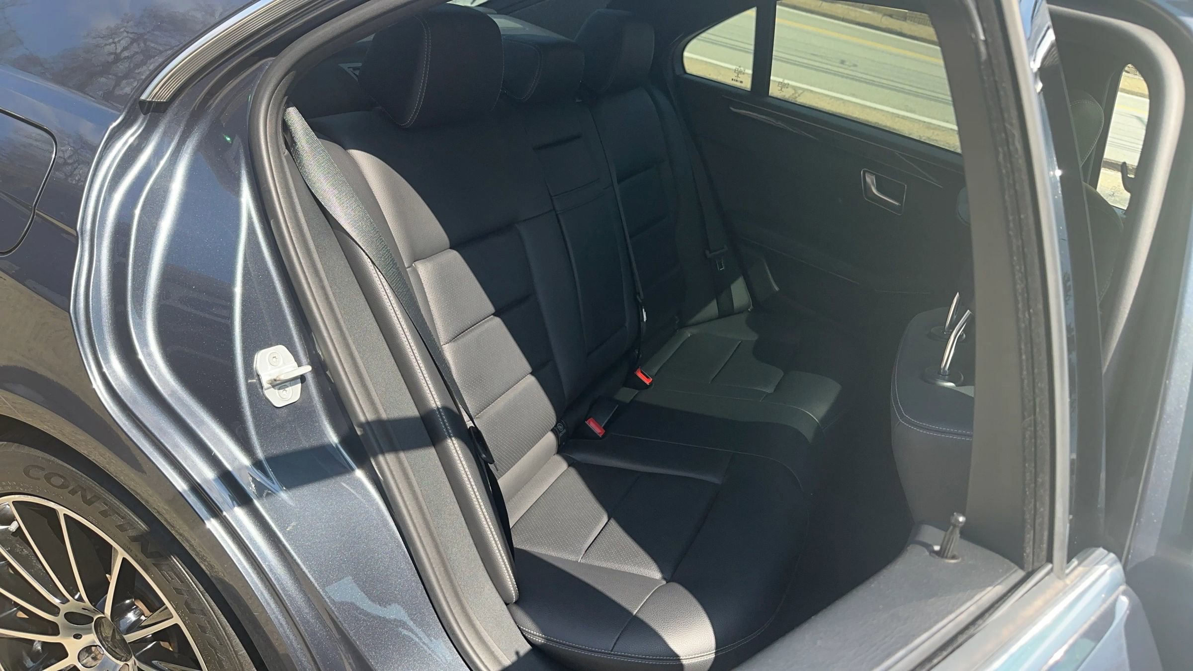 Used 2016 Mercedes-Benz E 350 4MATIC Sedan image 15