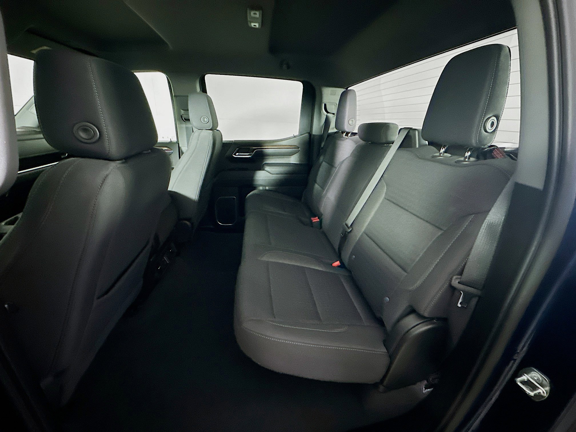 Used 2023 Chevrolet Silverado 1500 LT image 26