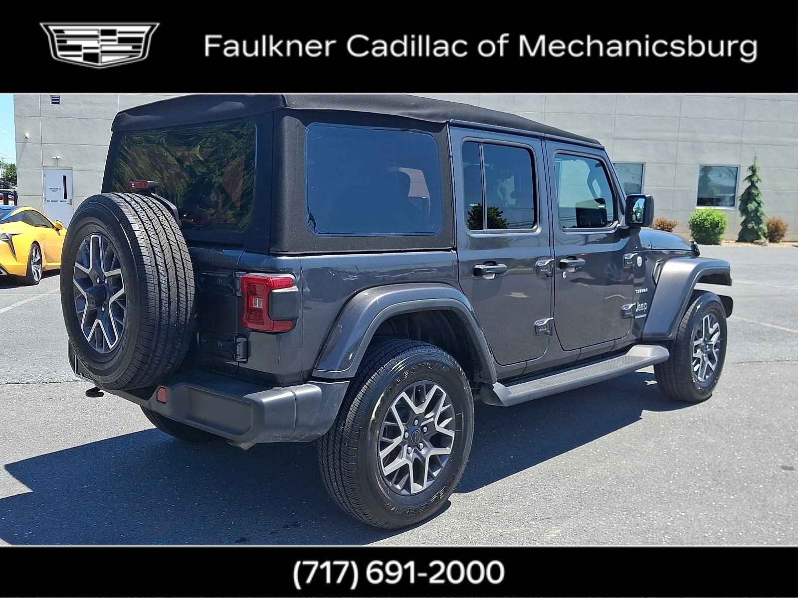 Used 2024 Jeep Wrangler Unlimited Sahara w/ Technology Group AWD/4WD image 6