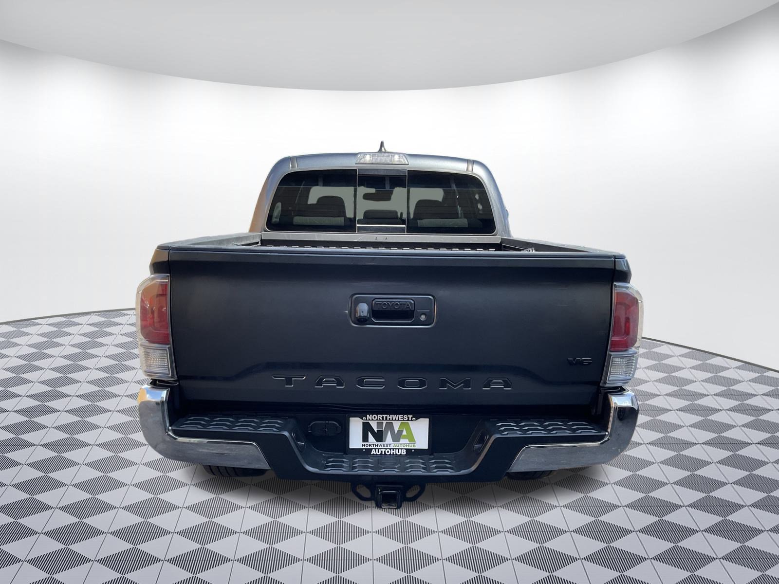 Used 2023 Toyota Tacoma TRD Off-Road w/ Black Out Package (TMS) image 4