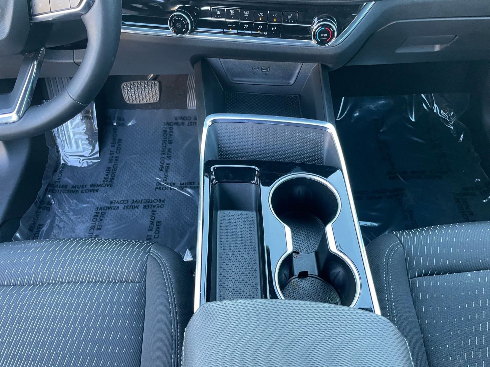 Used 2025 Chevrolet Equinox LT image 40