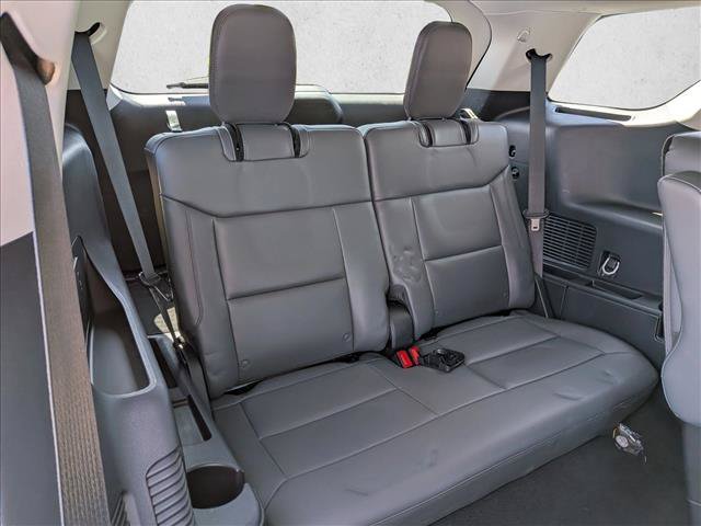 Used 2025 Ford Explorer Active AWD/4WD image 20