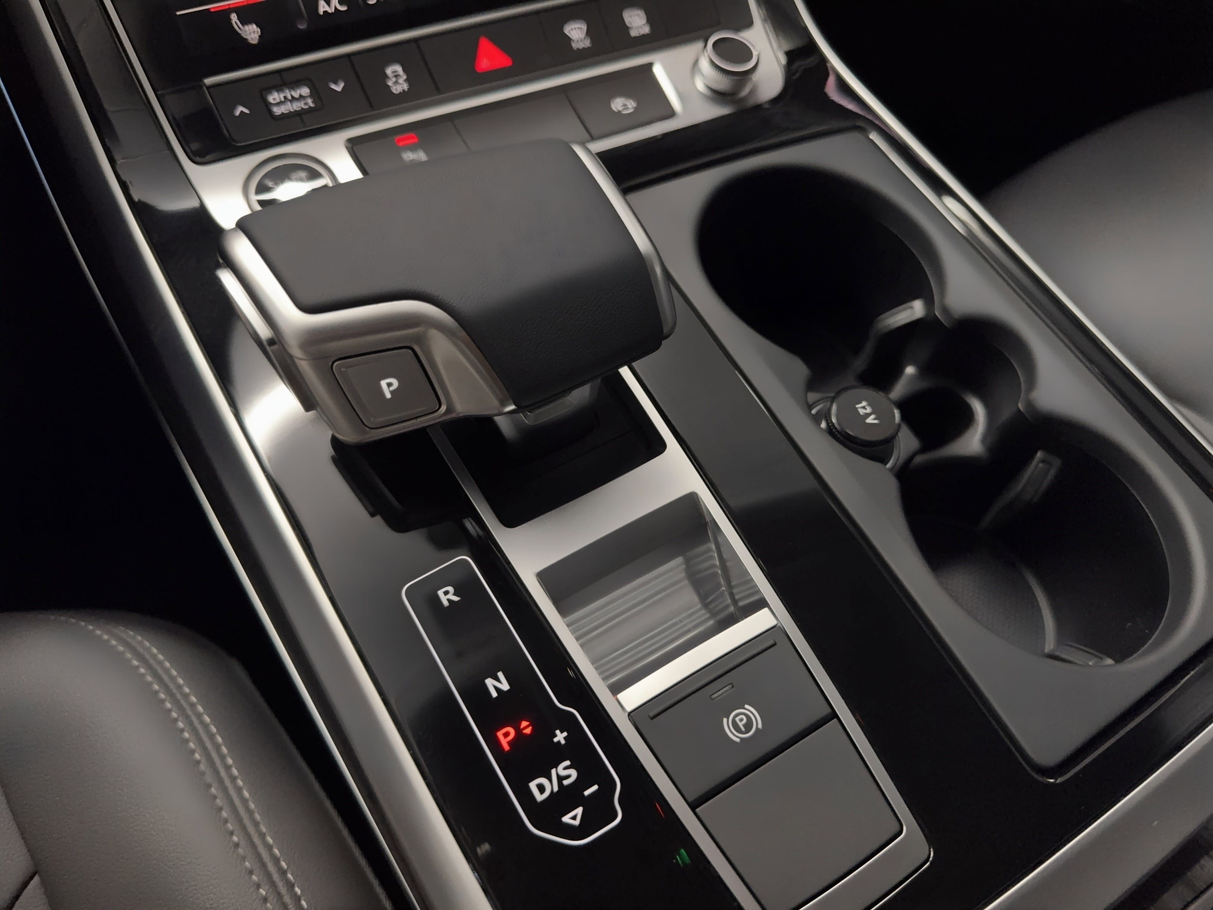 New 2026 Audi Q8 Premium image 25