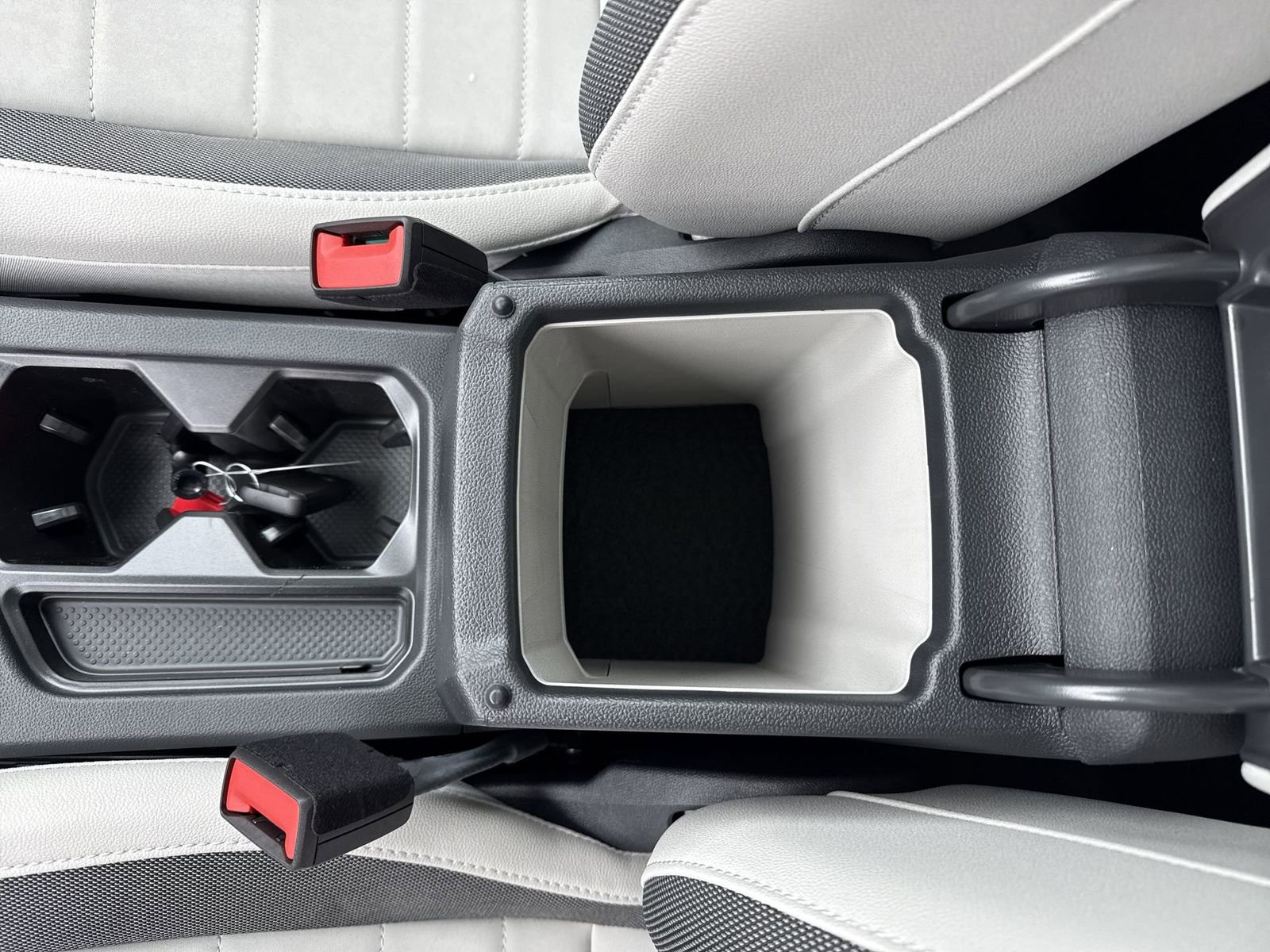 New 2026 Volkswagen Taos SE AWD/4WD image 21