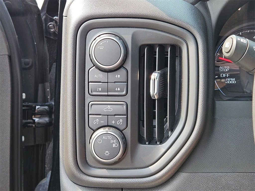 Used 2023 Chevrolet Silverado 1500 Custom Trail Boss w/ LPO, Dark Essentials Package image 17