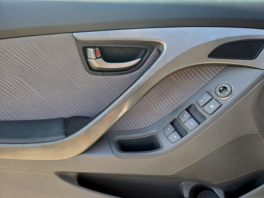Used 2013 Hyundai Elantra GLS w/ Preferred Pkg FWD image 17