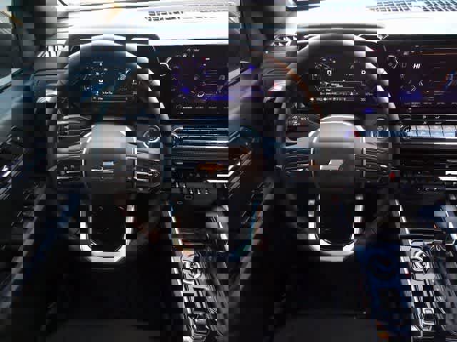 Used 2024 Chevrolet Colorado LT w/ LT Convenience Package image 12