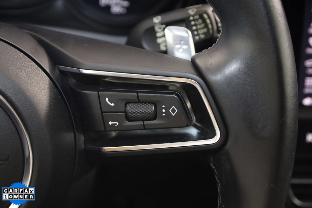 Used 2022 Porsche Macan image 41