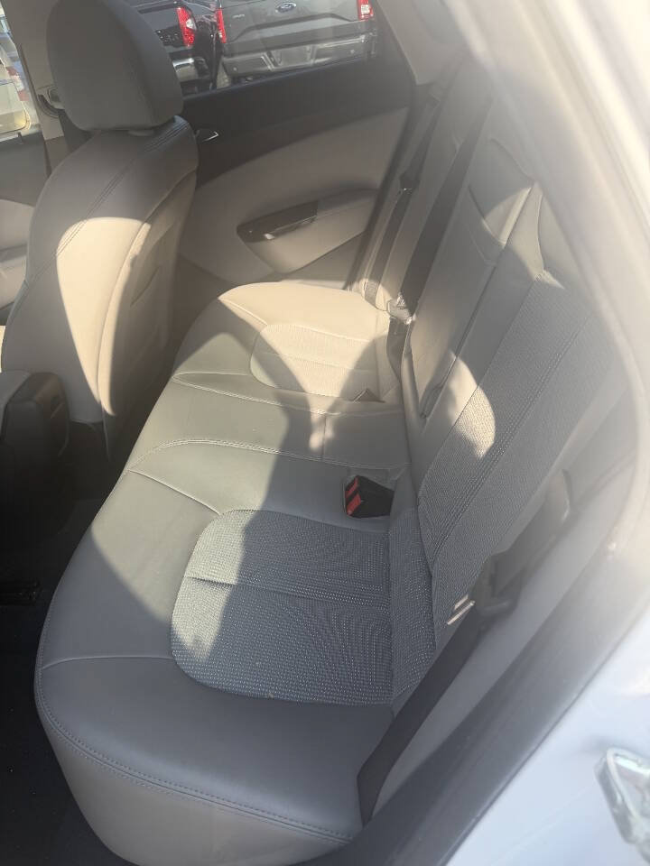 Used 2013 Buick Verano Convenience FWD image 11