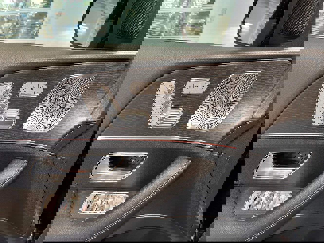 Used 2025 Mercedes-Benz GLE 580 4MATIC image 12