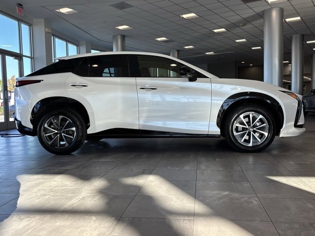 Used 2024 Lexus RZ 300e Premium image 2