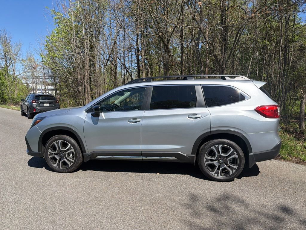 Used 2025 Subaru Ascent Limited image 8