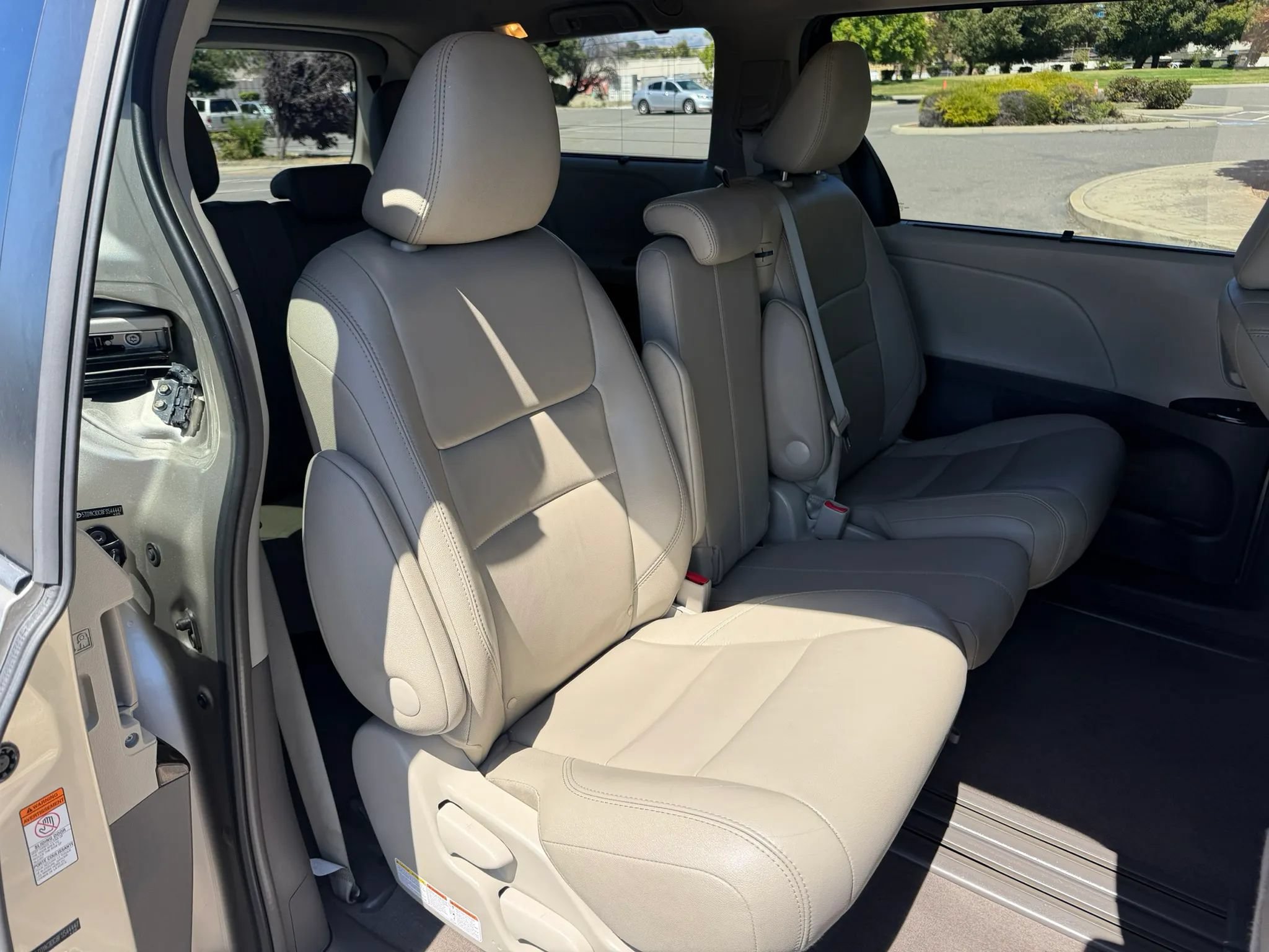 Used 2015 Toyota Sienna XLE Premium FWD image 20