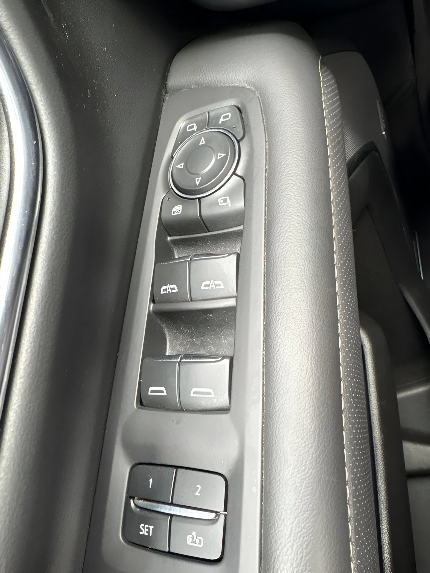 Used 2023 Chevrolet Tahoe Premier w/ Premium Package AWD/4WD image 29