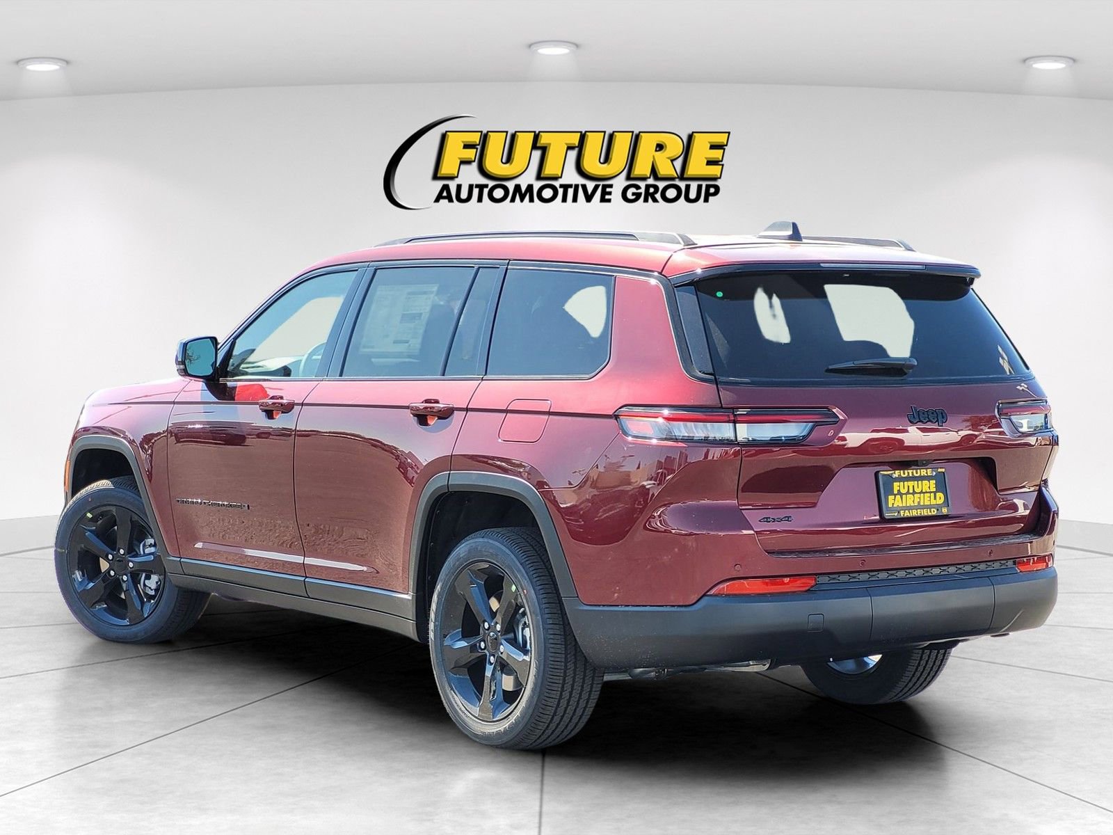New 2025 Jeep Grand Cherokee L Laredo image 5