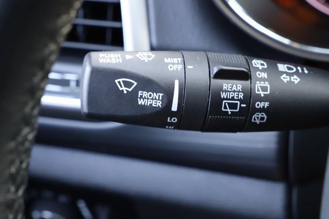 Used 2021 Jeep Grand Cherokee Laredo image 35