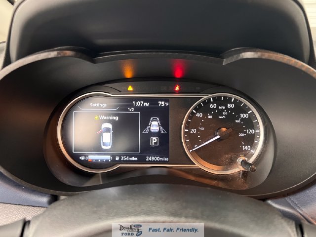 Used 2025 Nissan Versa SV FWD image 52