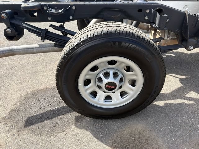 Used 2024 GMC Sierra 3500 Pro w/ Convenience Package image 28