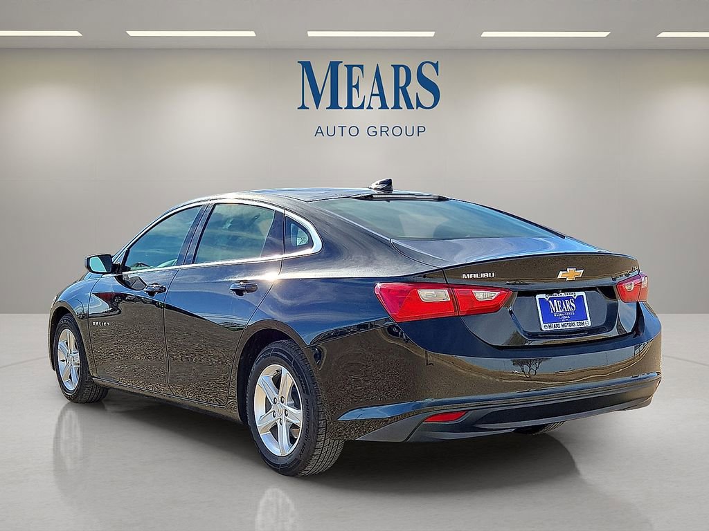 Used 2023 Chevrolet Malibu LT image 3