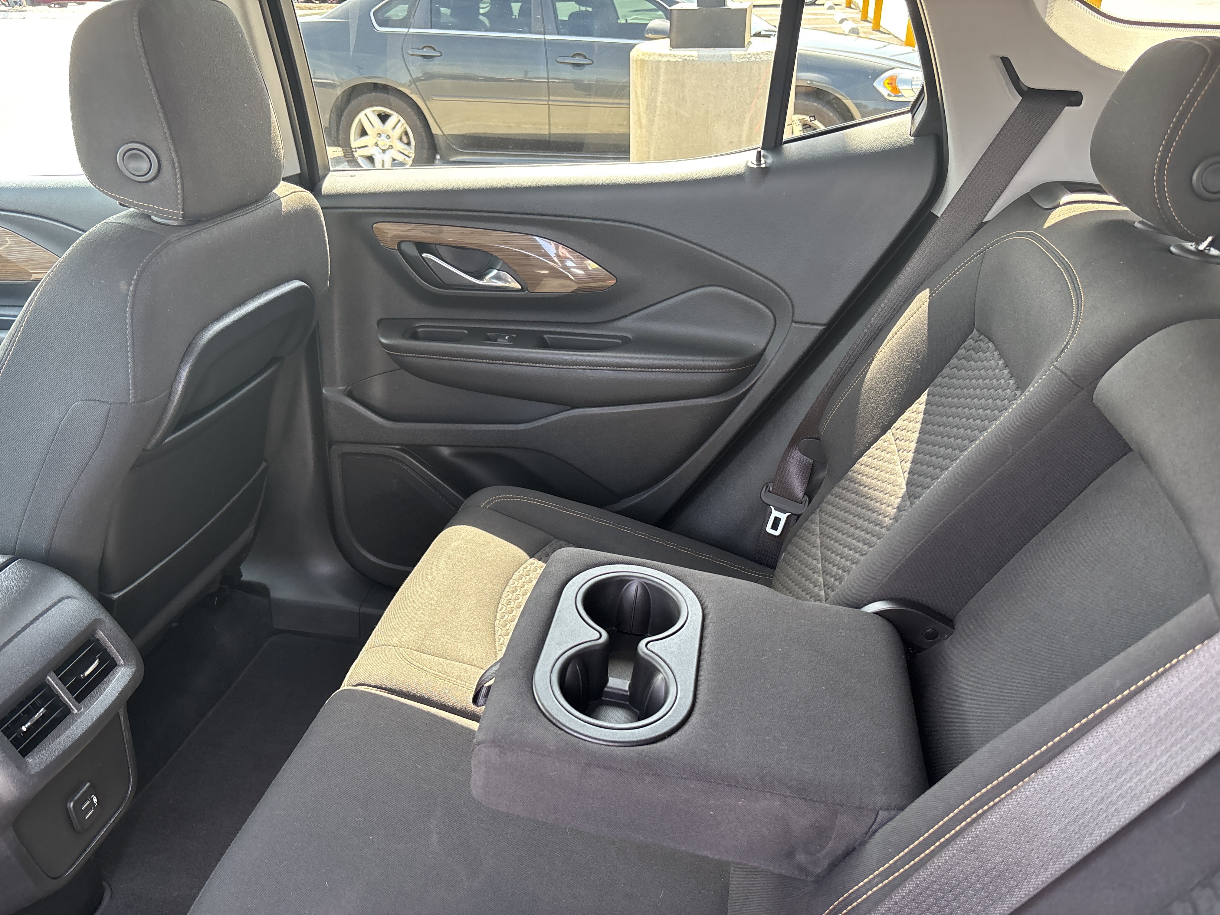 Used 2020 GMC Terrain SLE w/ Driver Convenience Package FWD image 30