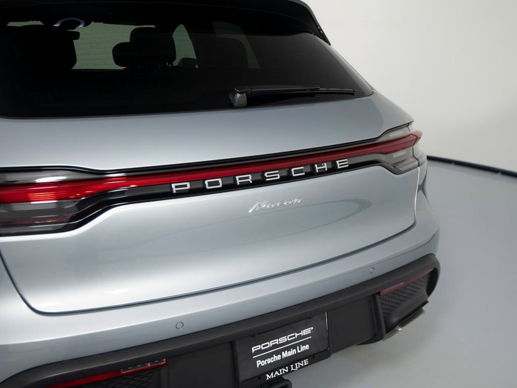 Certified 2025 Porsche Macan image 37