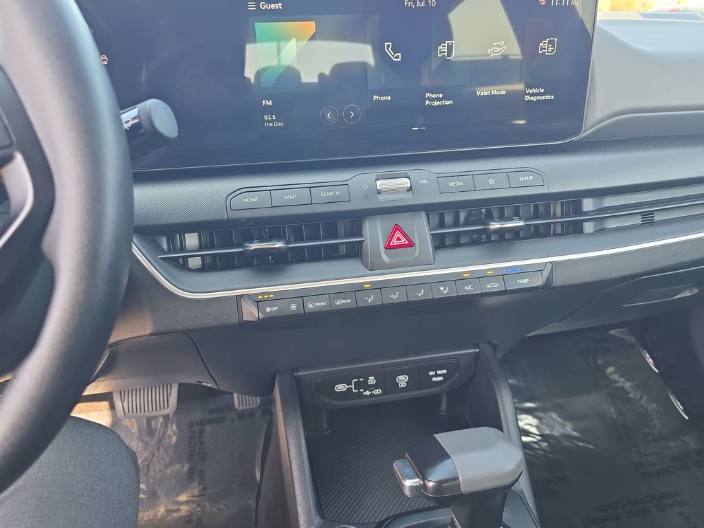 Used 2025 Kia K4 FWD image 12