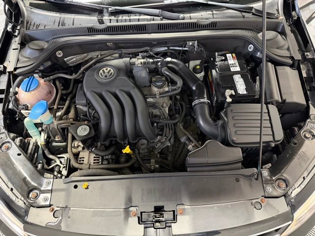 Used 2015 Volkswagen Jetta S image 36