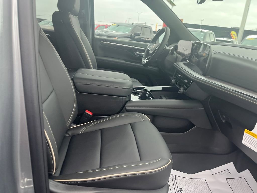 New 2026 Chevrolet Suburban Premier image 34