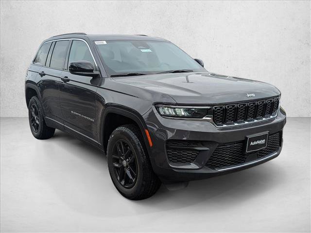 New 2025 Jeep Grand Cherokee Laredo X w/ Luxury Tech Group I video 3