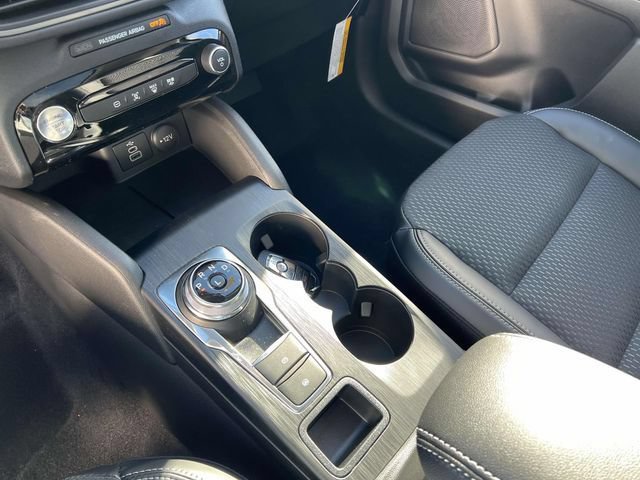 New 2025 Ford Escape SE FWD image 23