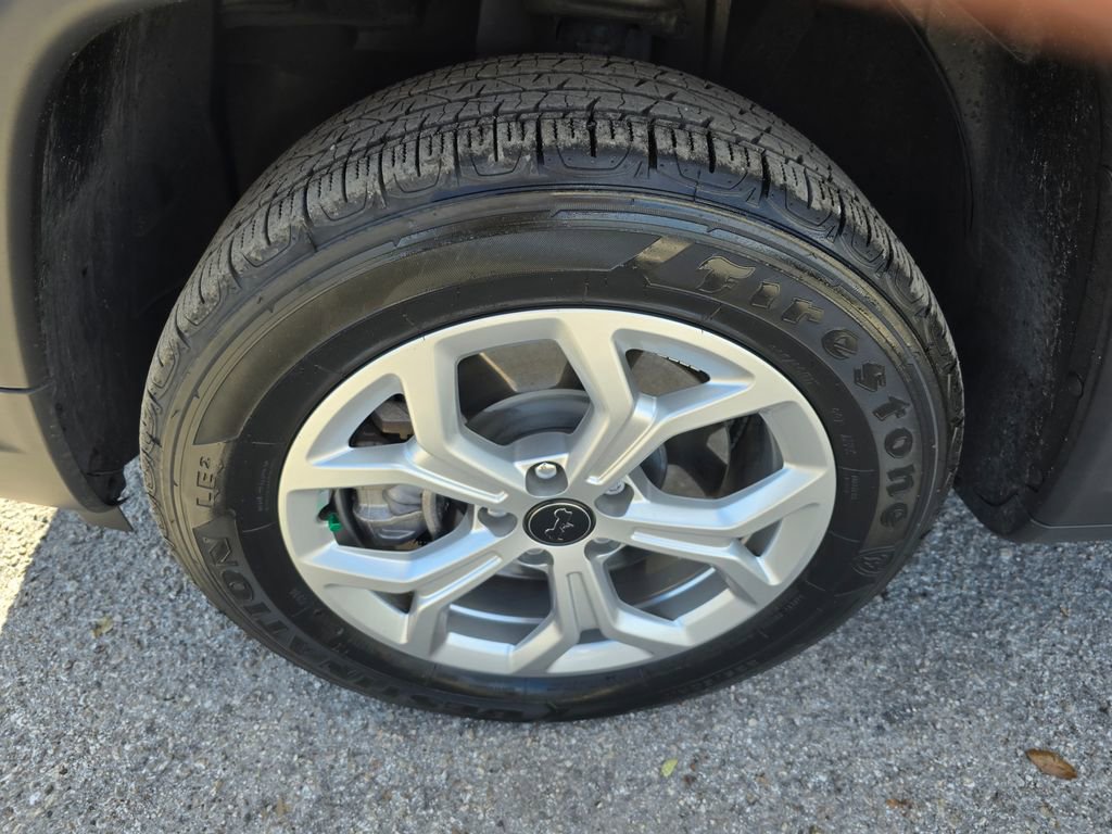 Used 2025 Jeep Compass Sport image 9