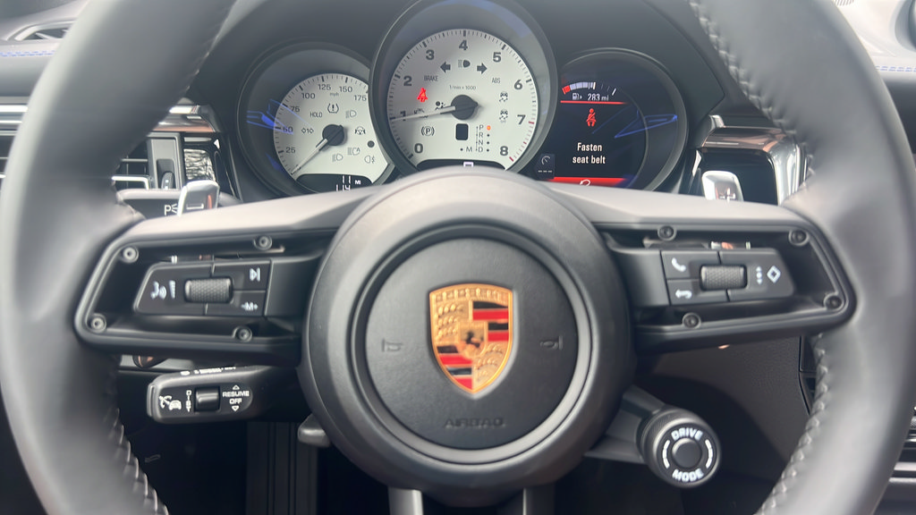 New 2026 Porsche Macan AWD/4WD image 31