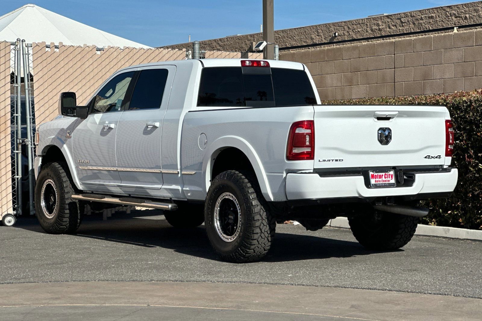 Used 2023 RAM 2500 Limited AWD/4WD image 6