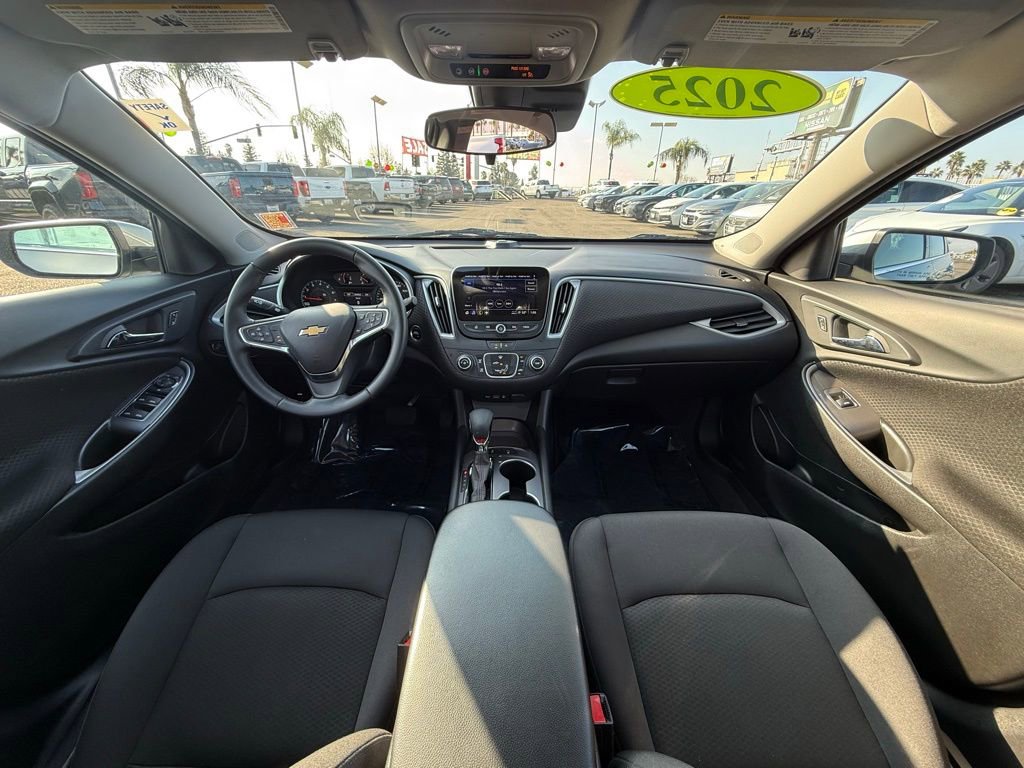 Used 2025 Chevrolet Malibu RS image 14