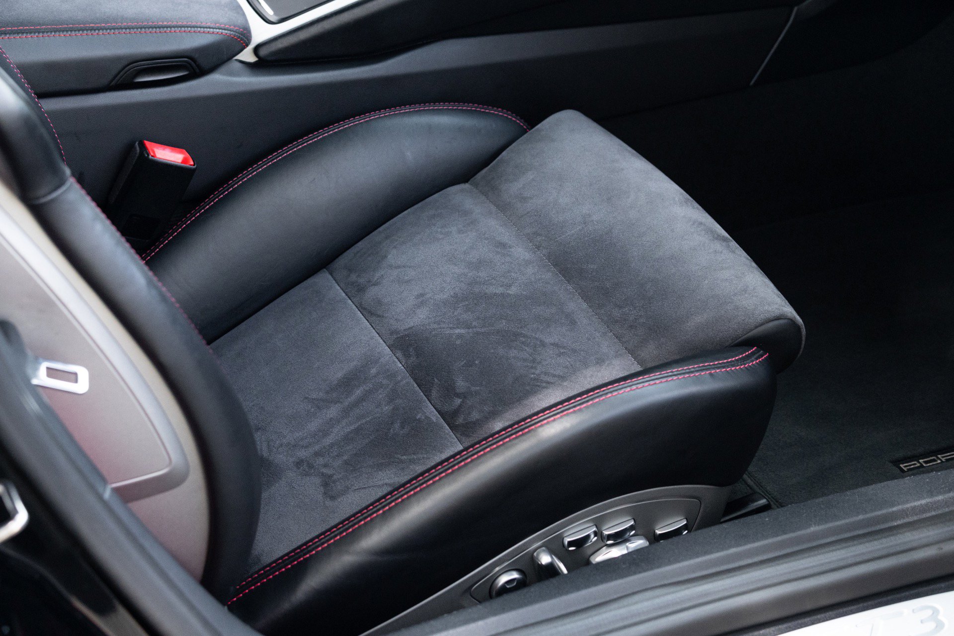 Used 2018 Porsche 911 GT3 RWD image 62