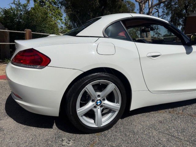 Used 2012 BMW Z4 sDrive28i RWD image 35